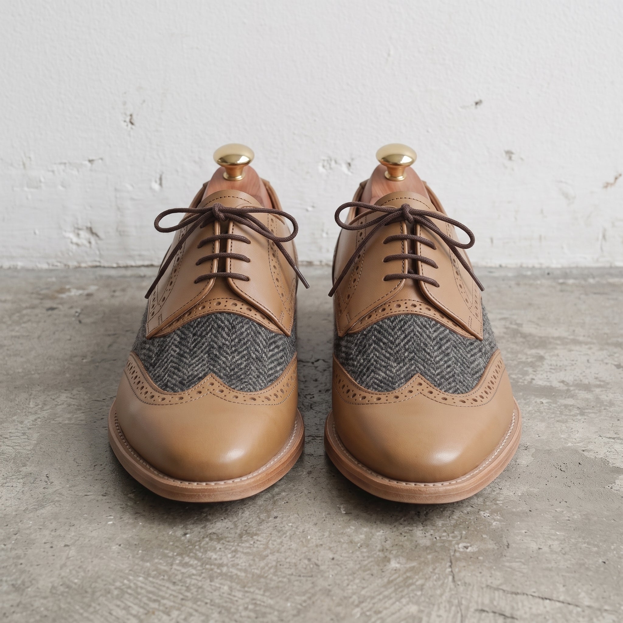 Men's Tan and Dark Grey Wingtip Leather Spectator Derbys — Primrose