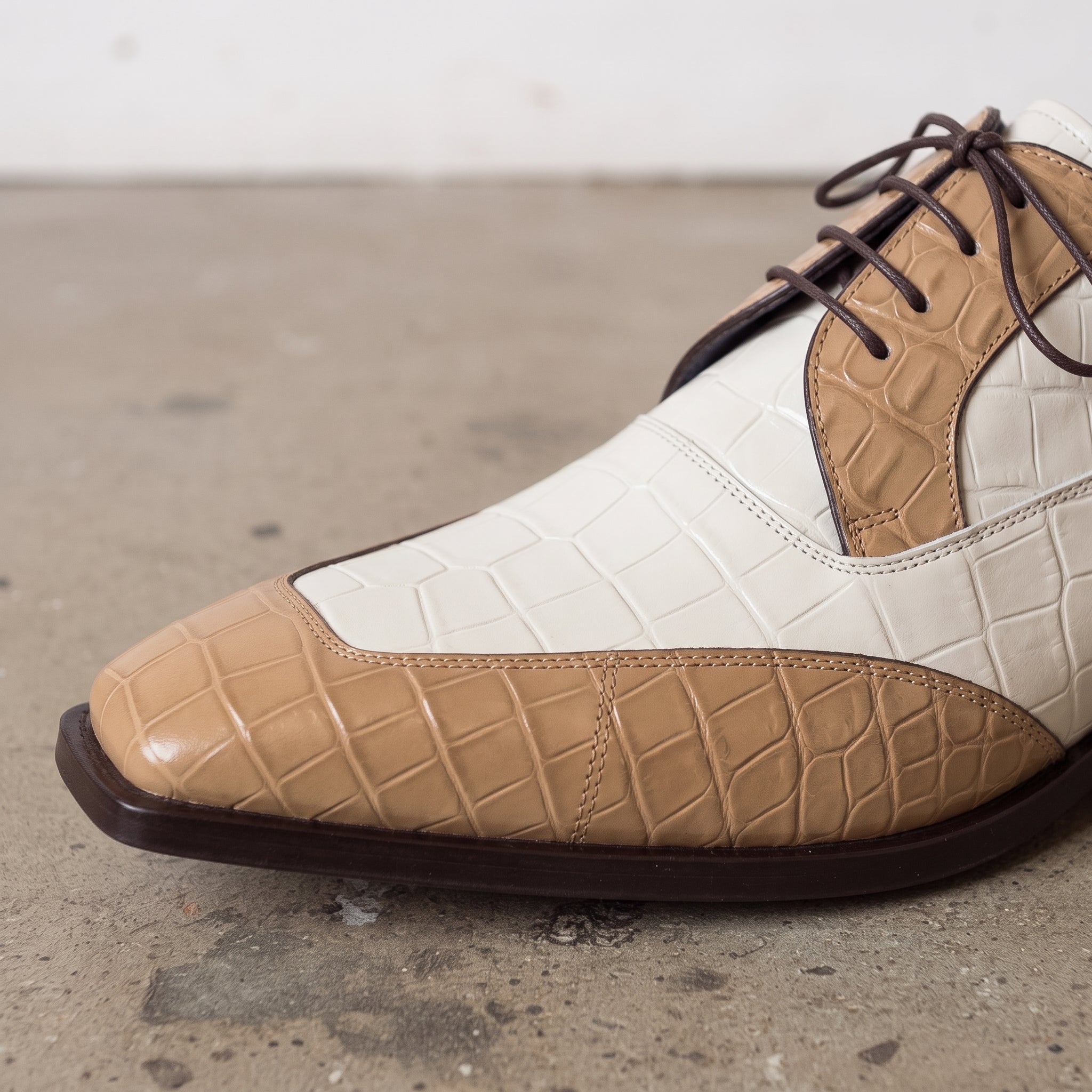 Men's Tan and Off-White Crocodile-Embossed Leather Spectator Derby Shoes — Birkdale