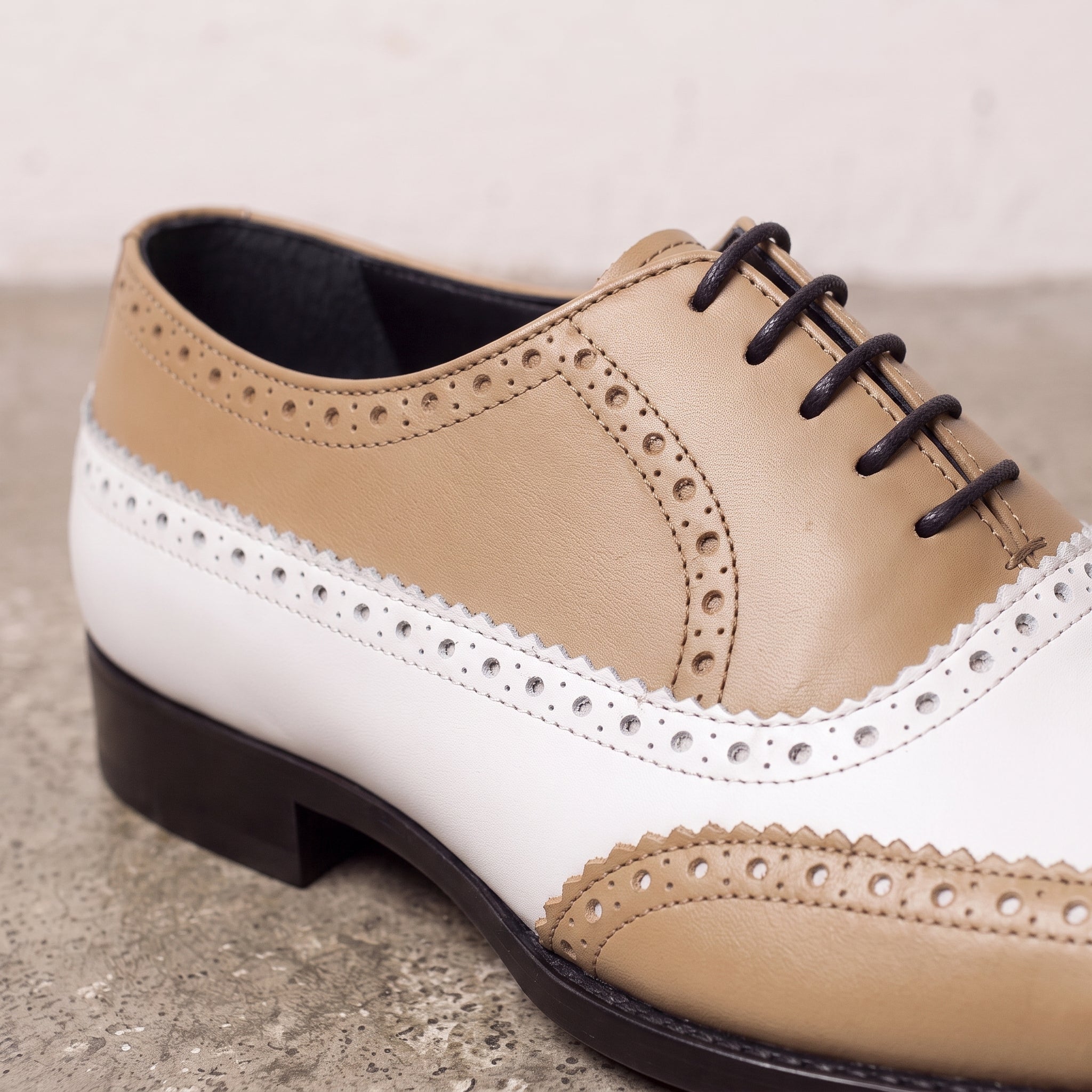 Men's Tan and White Wingtip Leather Spectator Oxfords — Bridgham