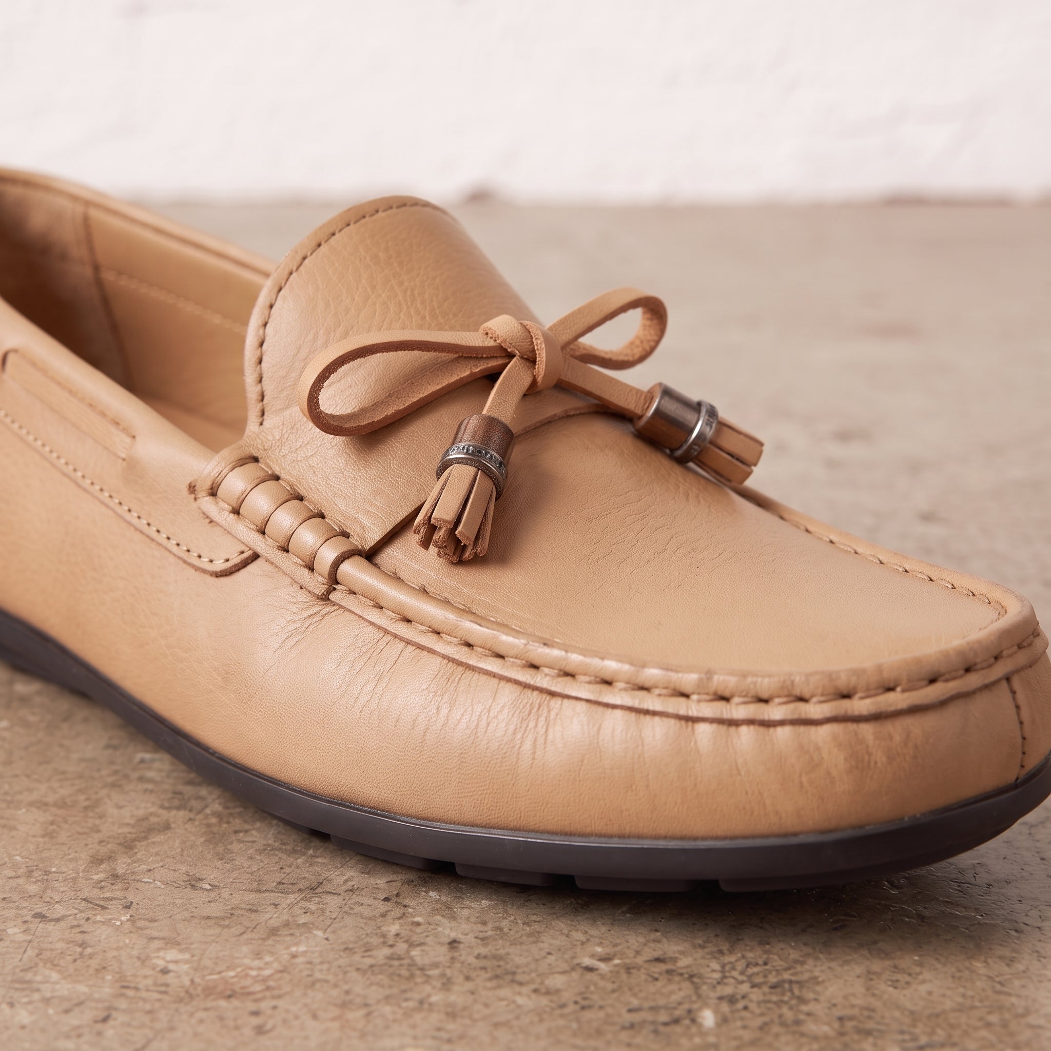 Men's Tan Apron-Toe Leather Tassel Loafers — Birtley