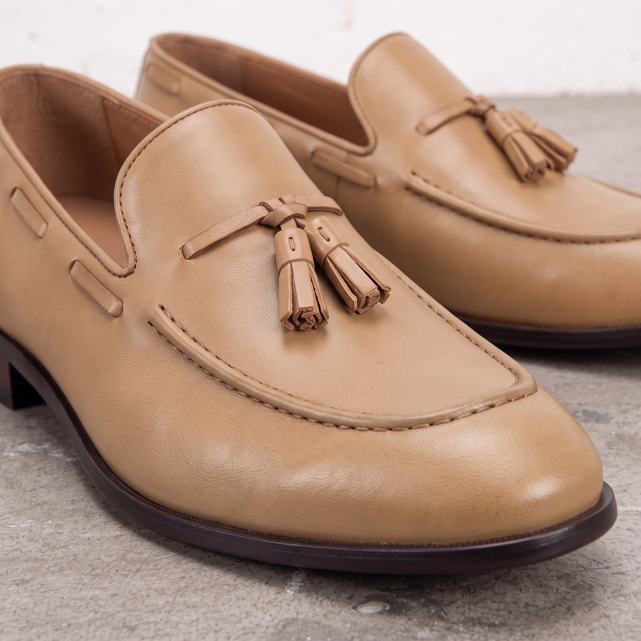 Men's Tan Apron-Toe Leather Tassel Loafers — Farncombe