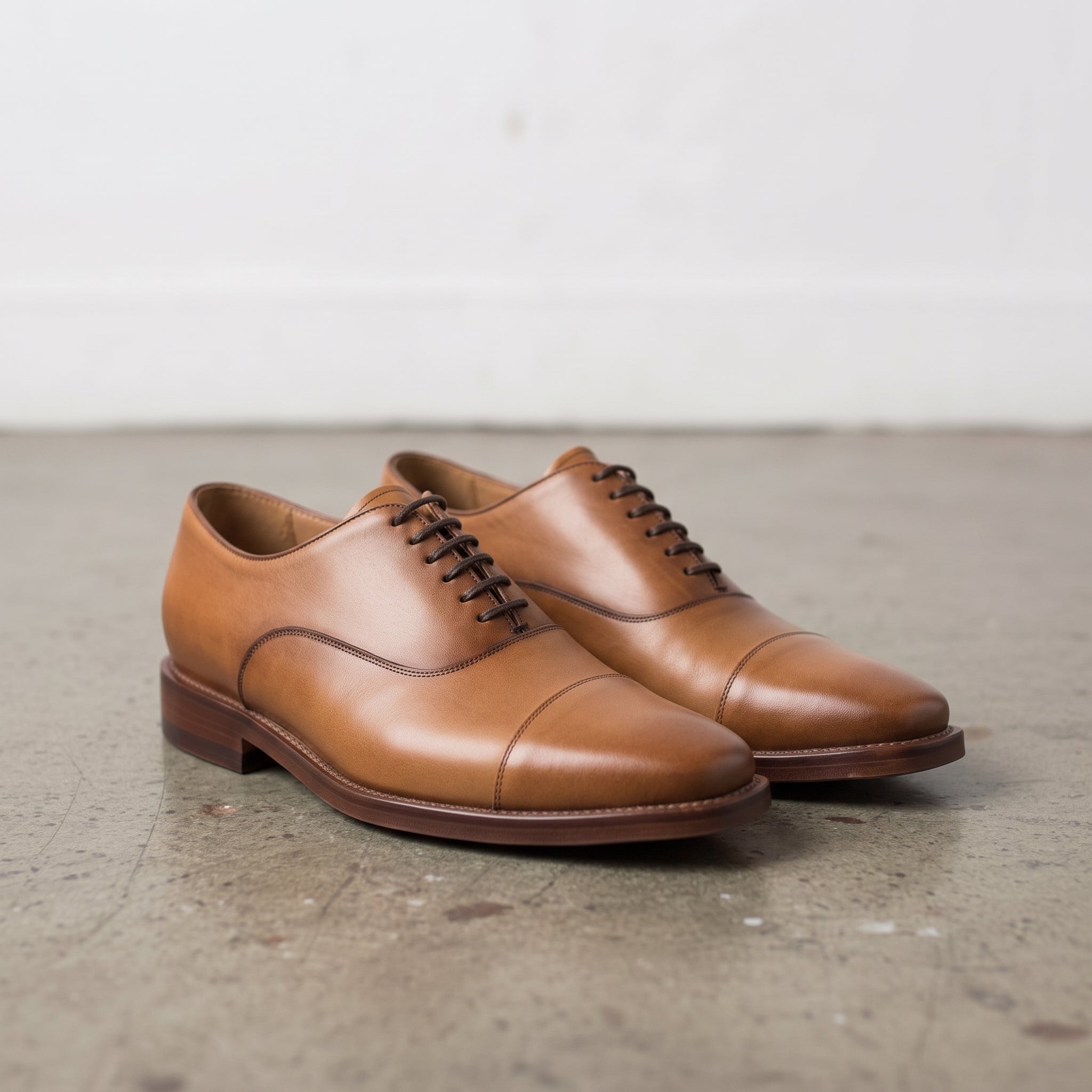 Men's Tan Cap-Toe Leather Oxfords — Estcourt