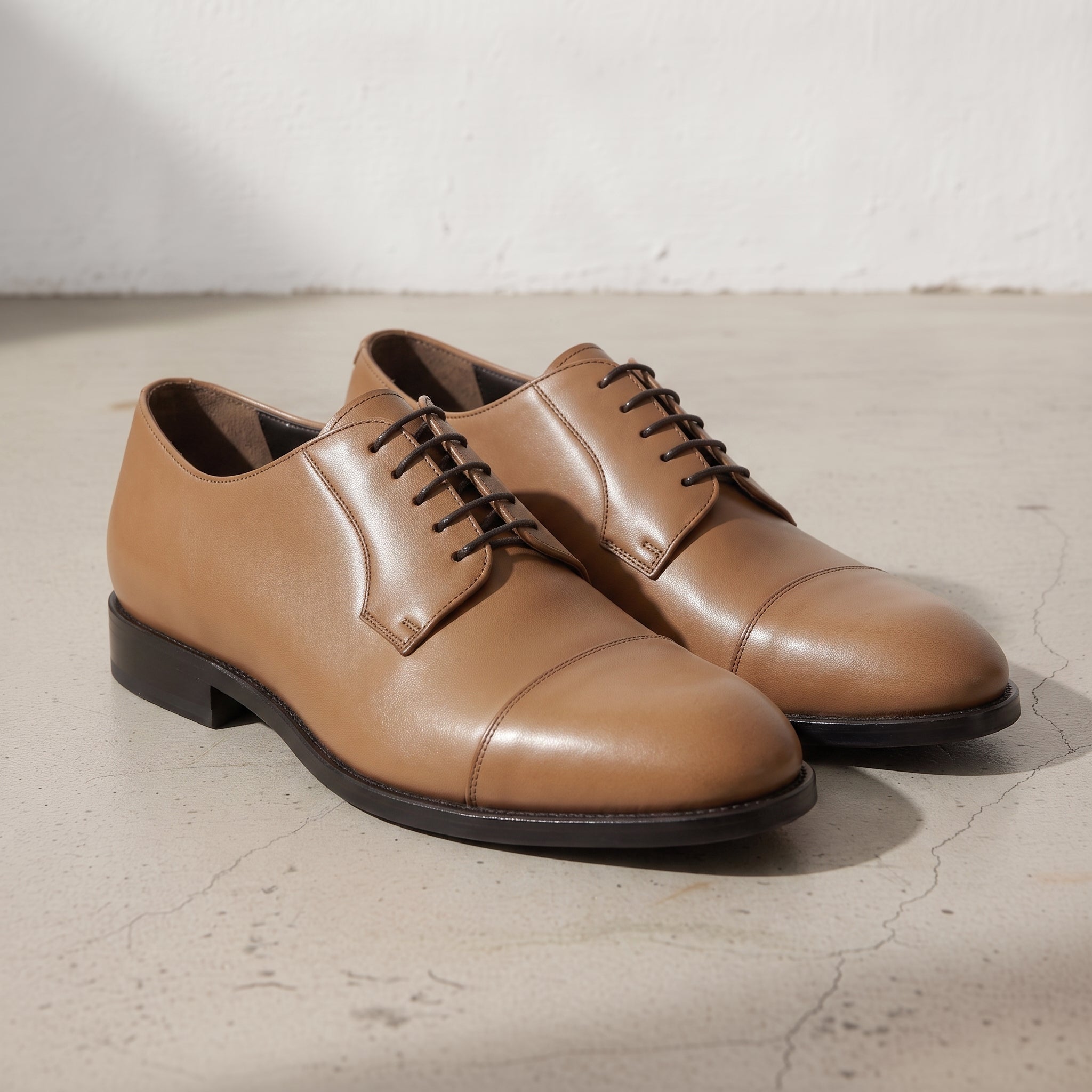 Men's Tan Cap-Toe Leather Derby — Goldney