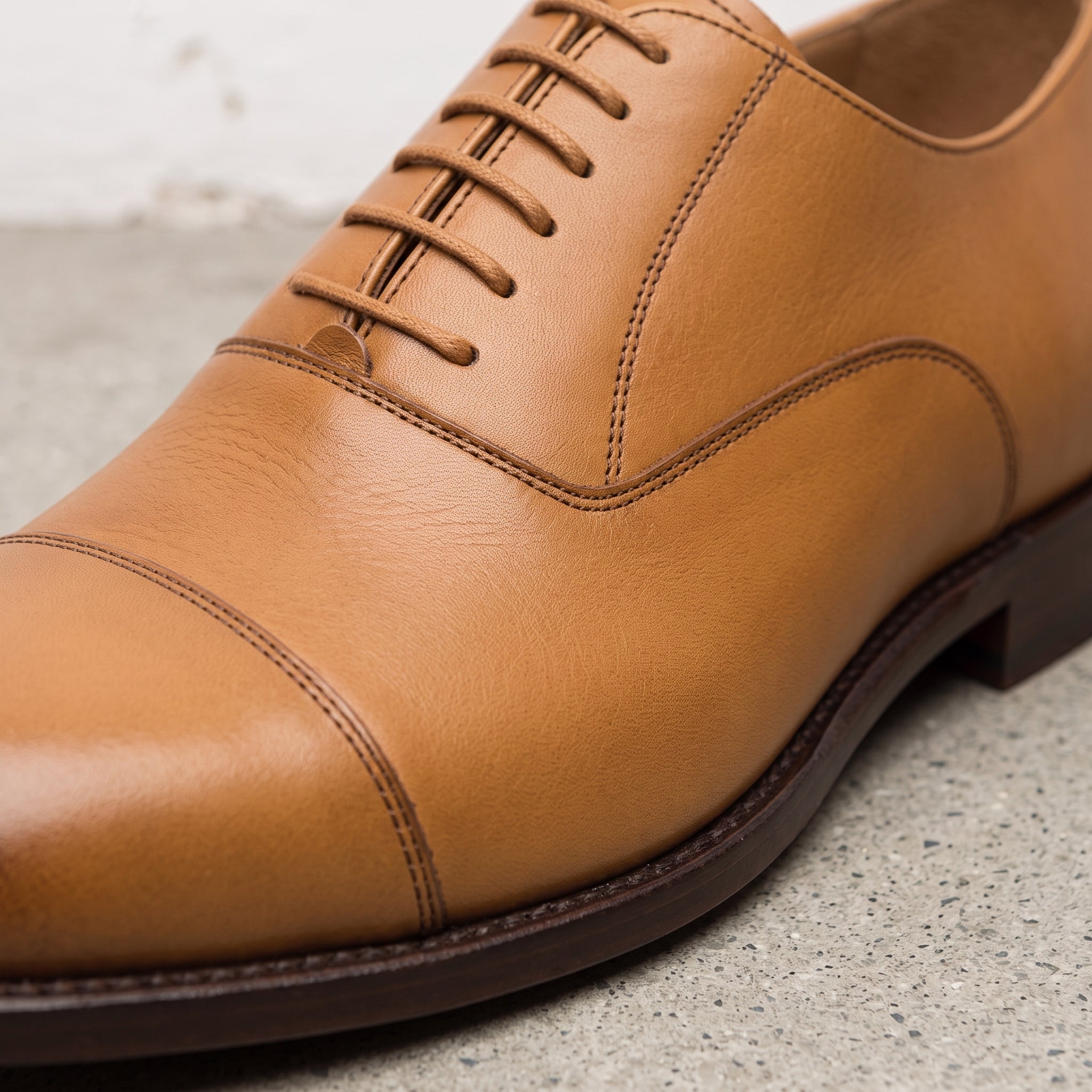 Men's Tan Cap-Toe Leather Oxfords — Ashperton