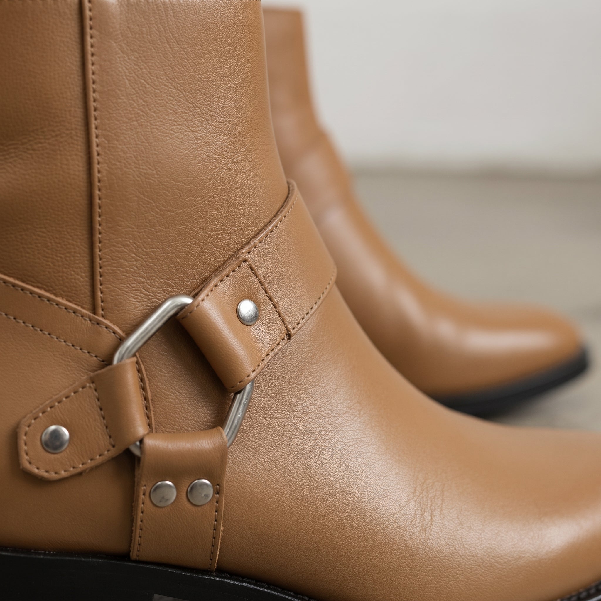 Men's Tan Plain-Toe Leather Ankle Biker Boots — Atherton