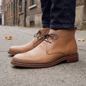 Men's Tan Plain-Toe Leather Chukka Boots — Burford