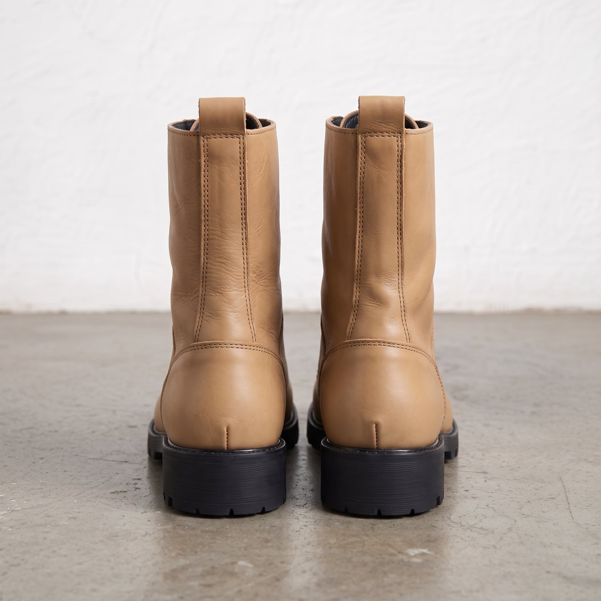 Men's Tan Plain-Toe Leather Combat Boots — Bagworth