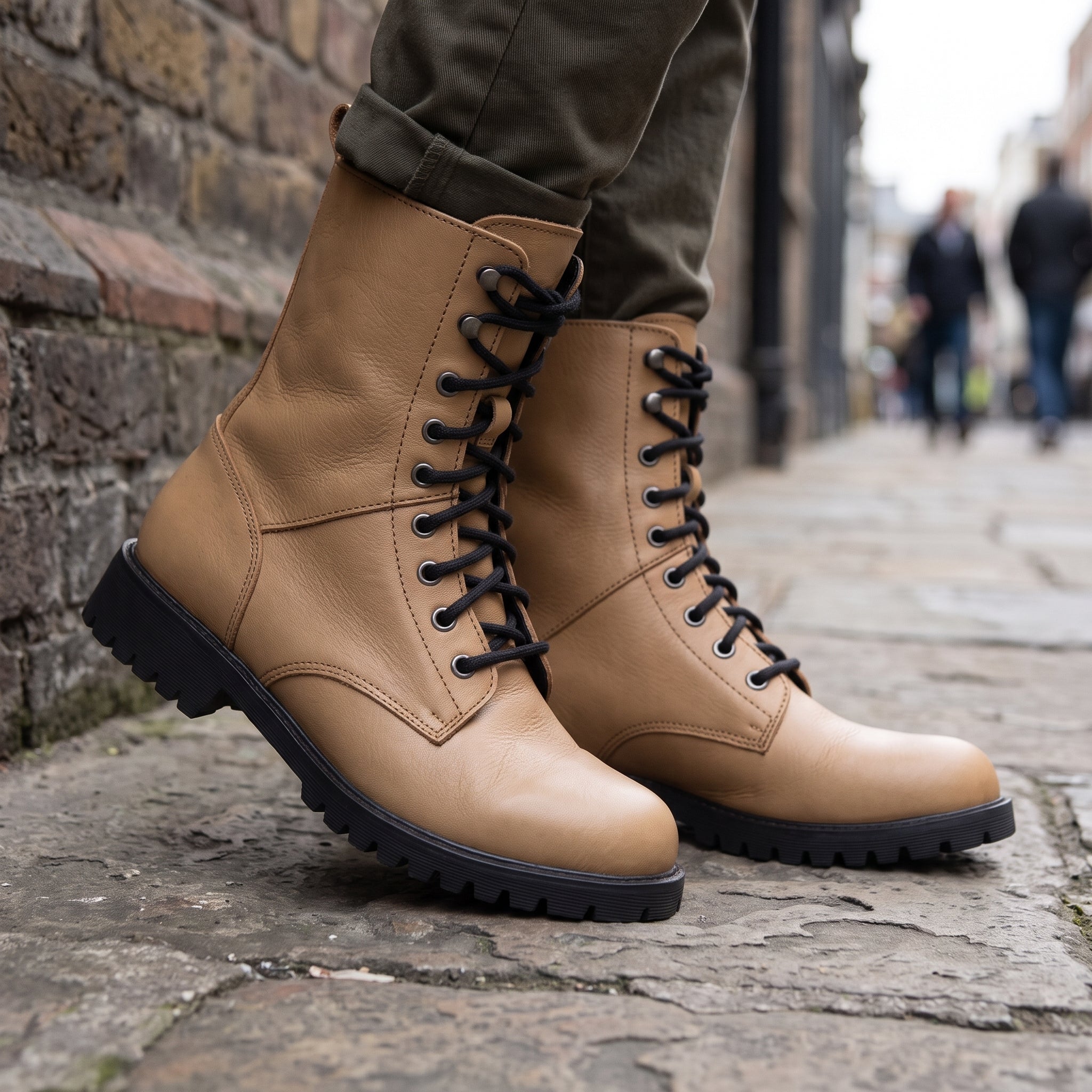 Men's Tan Plain-Toe Leather Combat Boots — Bagworth