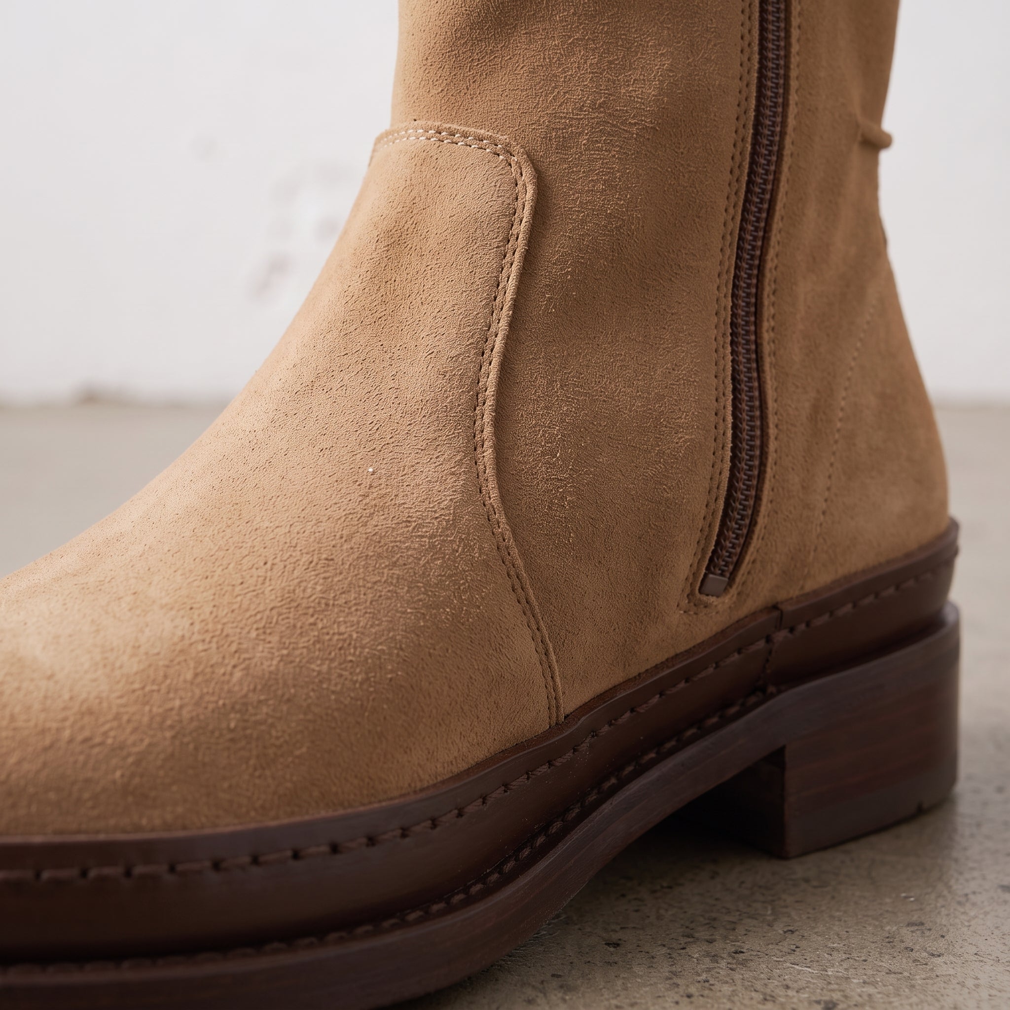 Men's Tan Plain-Toe Suede Ankle Boots — Dinham