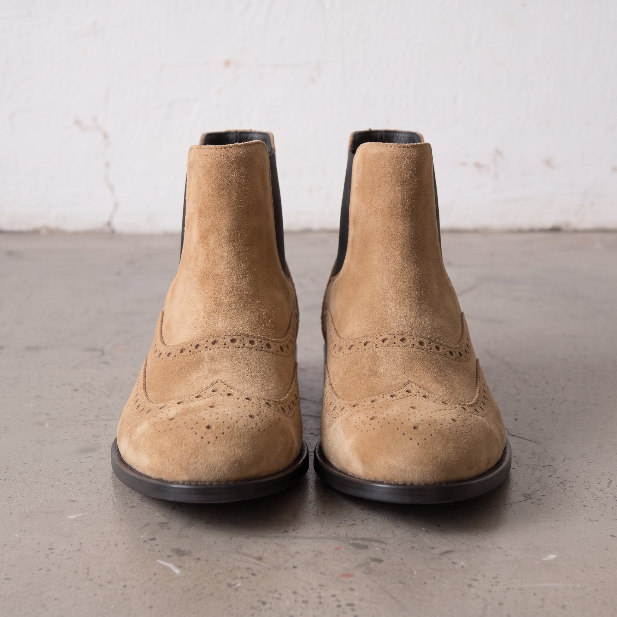 Men's Tan Wingtip Suede Chelsea Boots — Biddestone