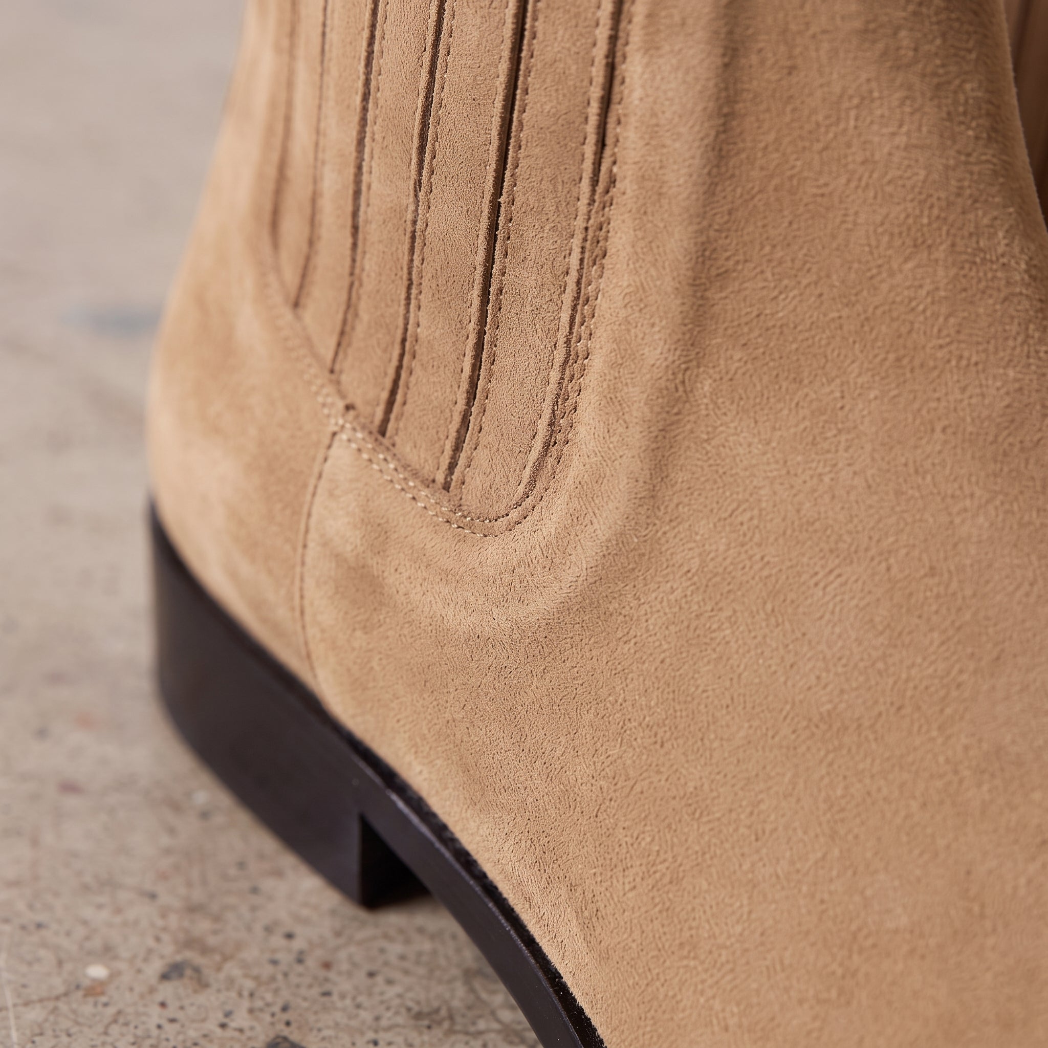 Men's Tan Suede Chelsea Boots — Calder