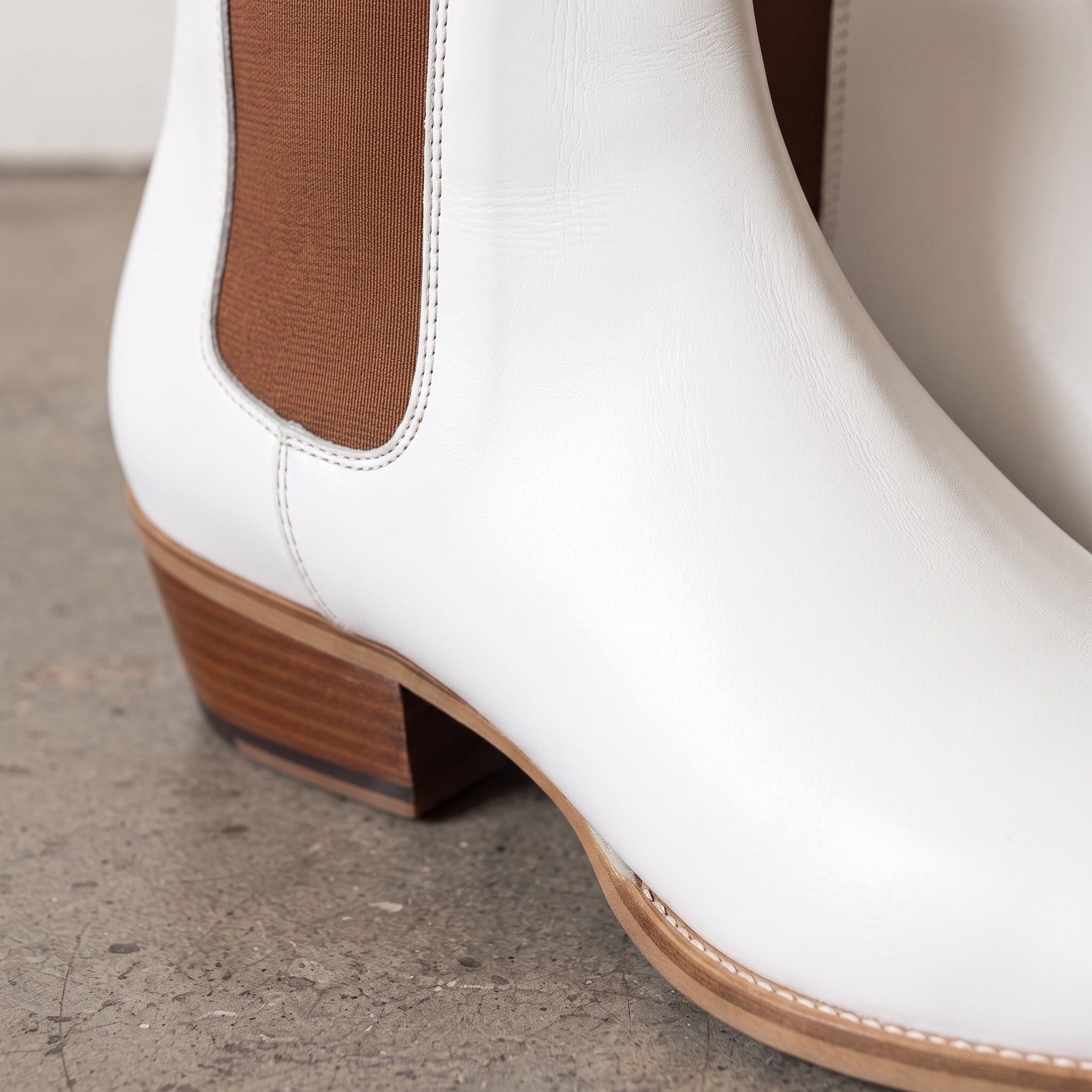 Men's White and Brown Plain-Toe Leather Chelsea Boots — Vere