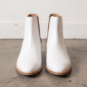 Men's White and Brown Plain-Toe Leather Chelsea Boots — Vere