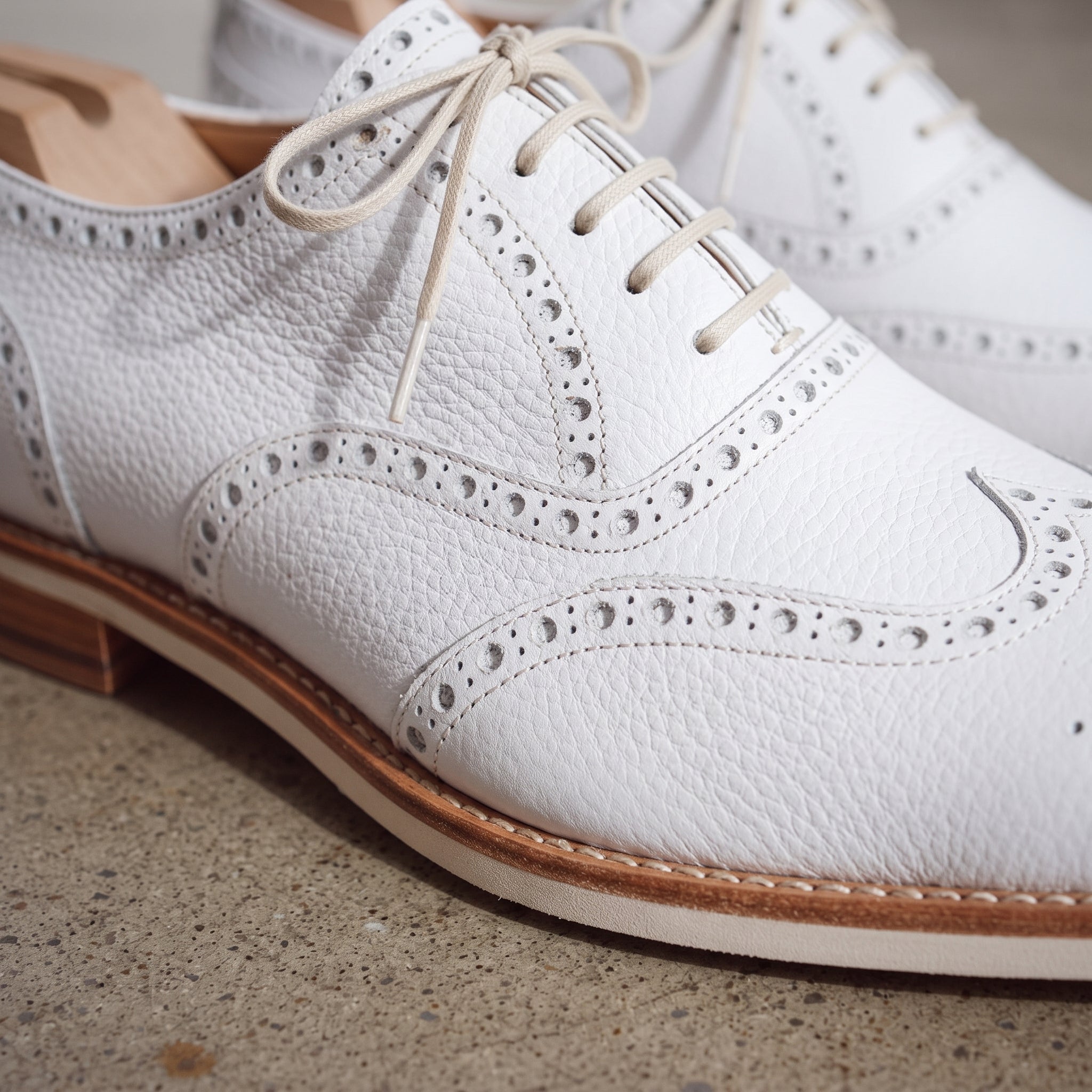 Men's White Pebbled Leather Wingtip Brogue Oxfords — Forster