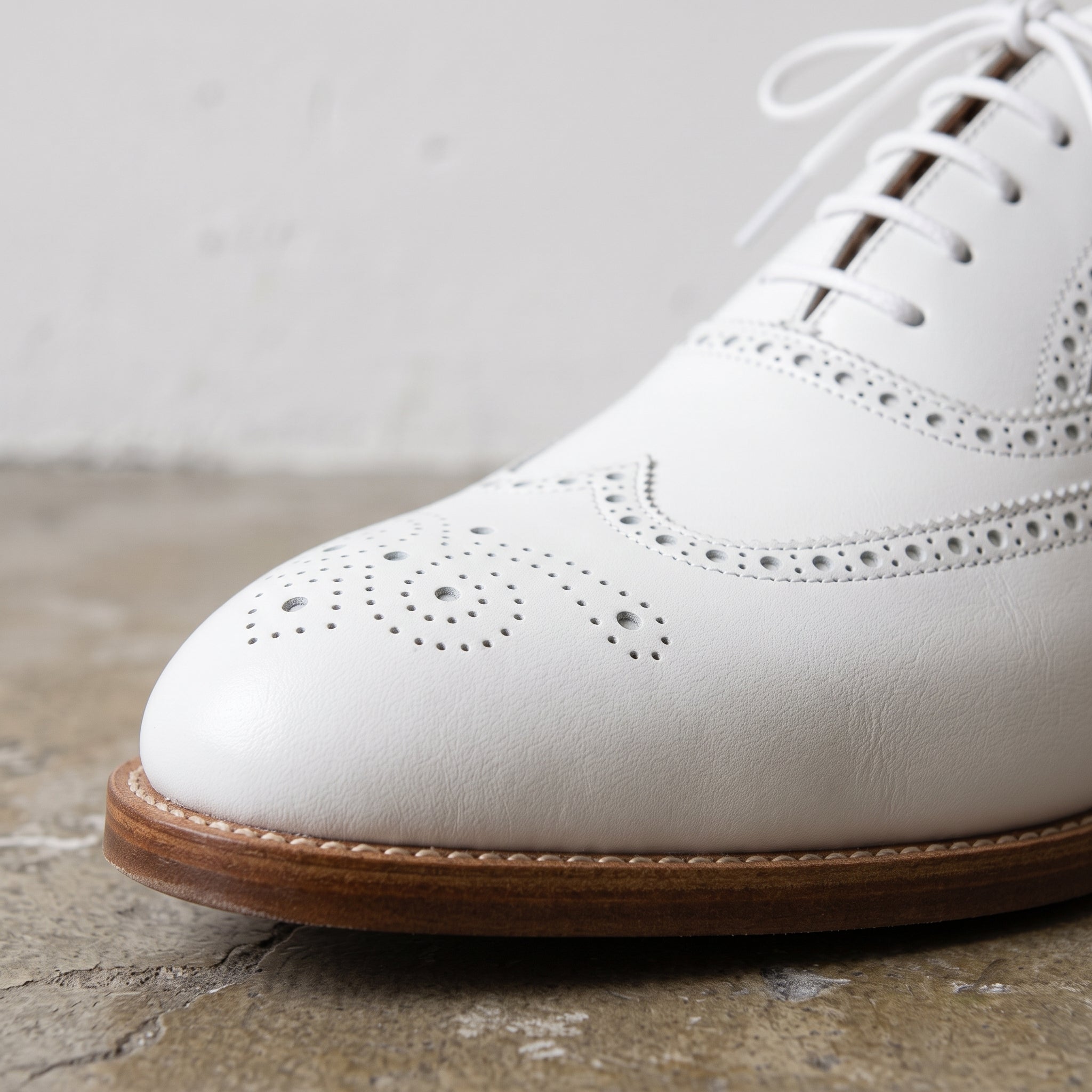 Men's White Wingtip Leather Brogue Oxfords — Chard