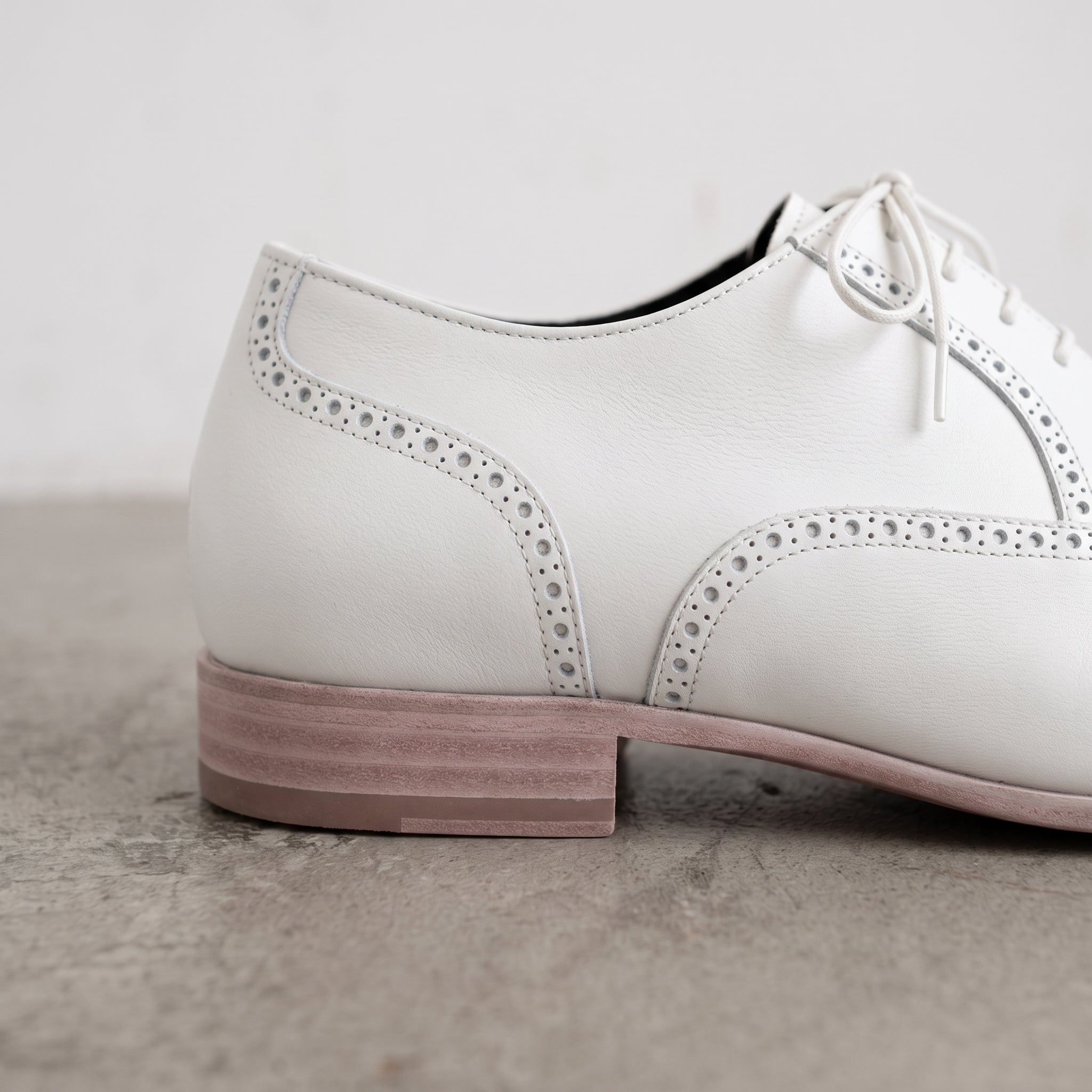Men's White Wingtip Leather Oxfords — Herford