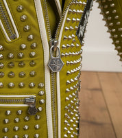 close-up-zipper-hardware of product
