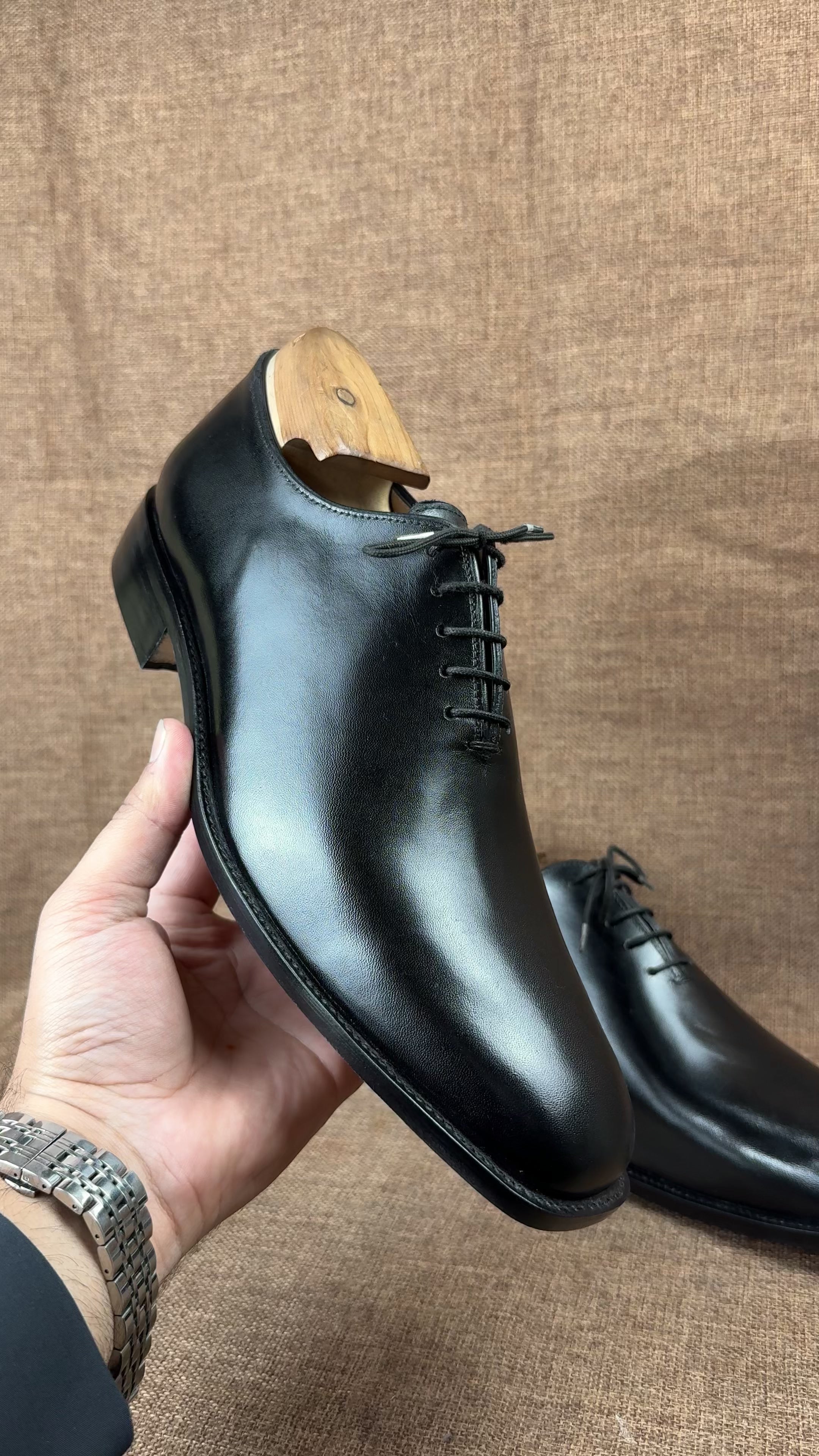 Handcrafted Black Leather Oxford Dress Shoes for Men