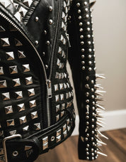 close-up-zipper-hardware of product