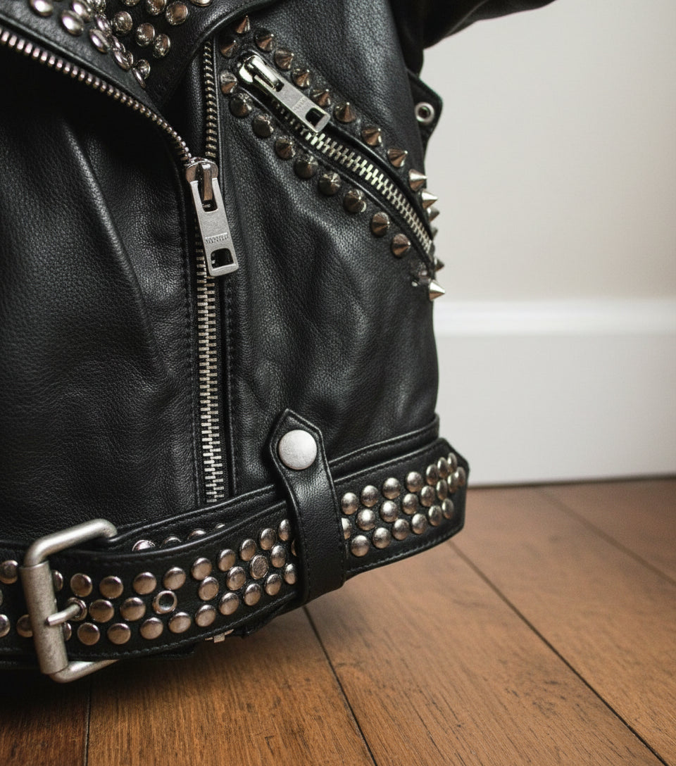 close-up-zipper-hardware of product