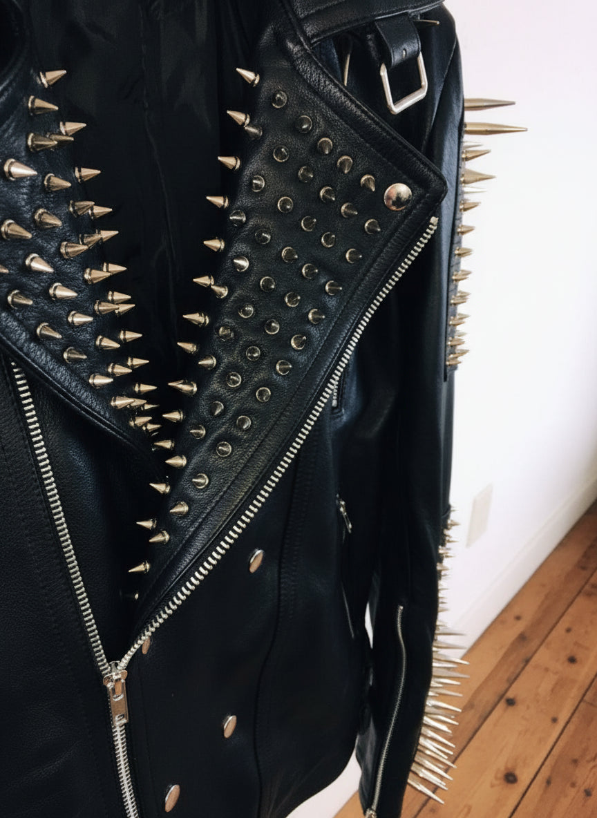 close-up-zipper-hardware of product