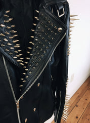 close-up-zipper-hardware of product