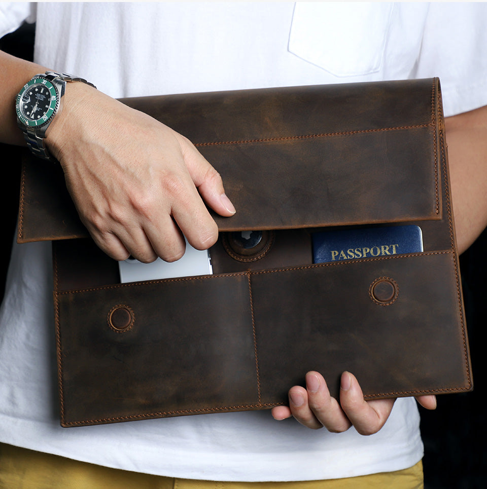 Vintage Crazy Horse Leather Laptop Sleeve for Macbook with Airtag