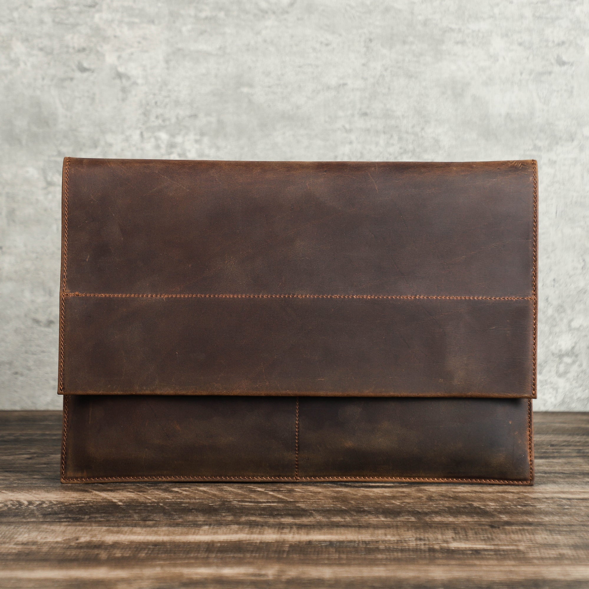 Vintage Leather Laptop Sleeve with AirTag Slot | MacBook Cover