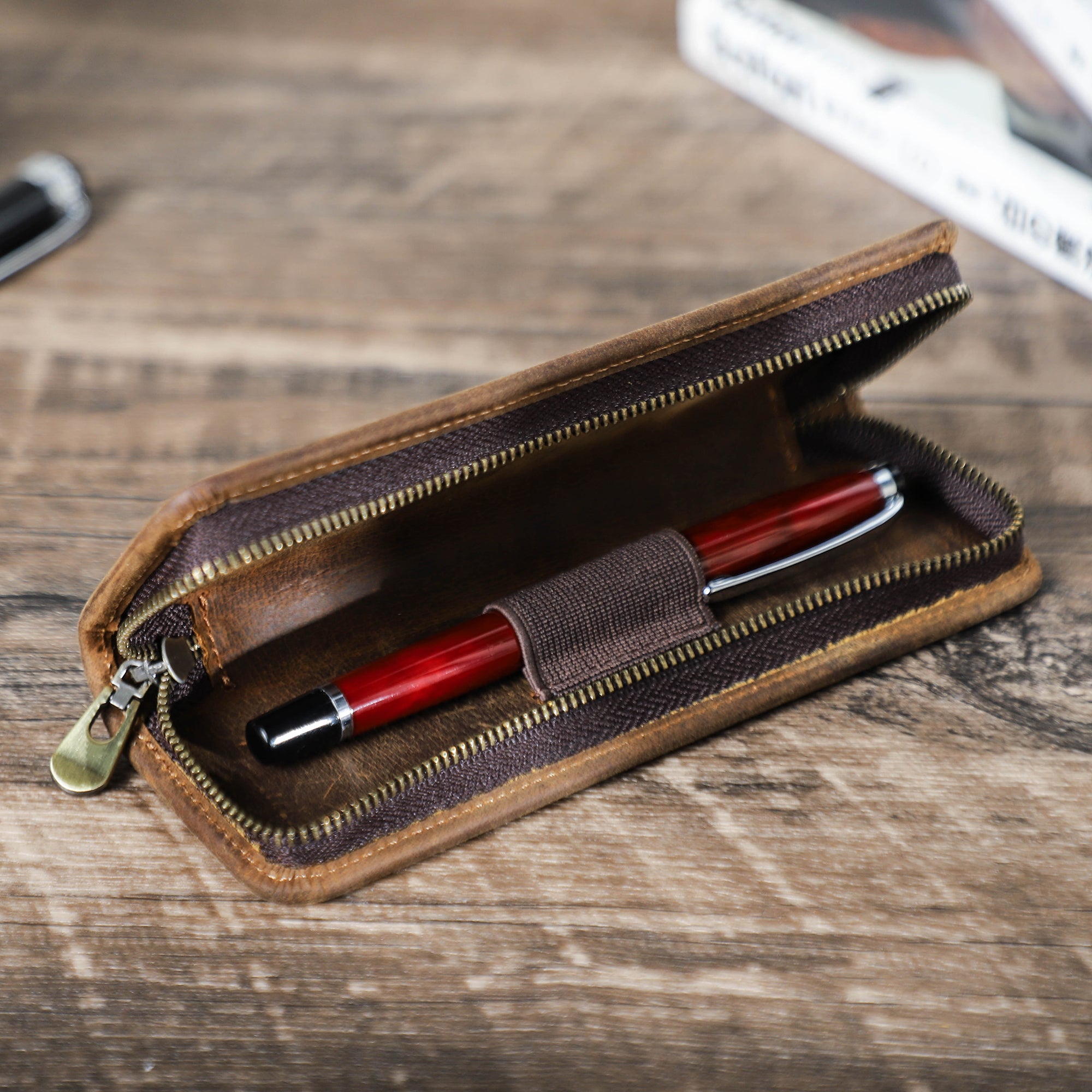 Vintage Leather Pen Case with Zipper Closure