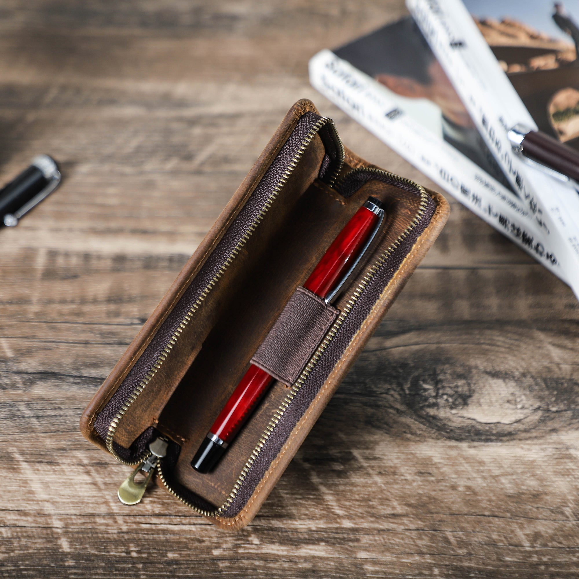 Vintage Leather Pen Case with Zipper Closure