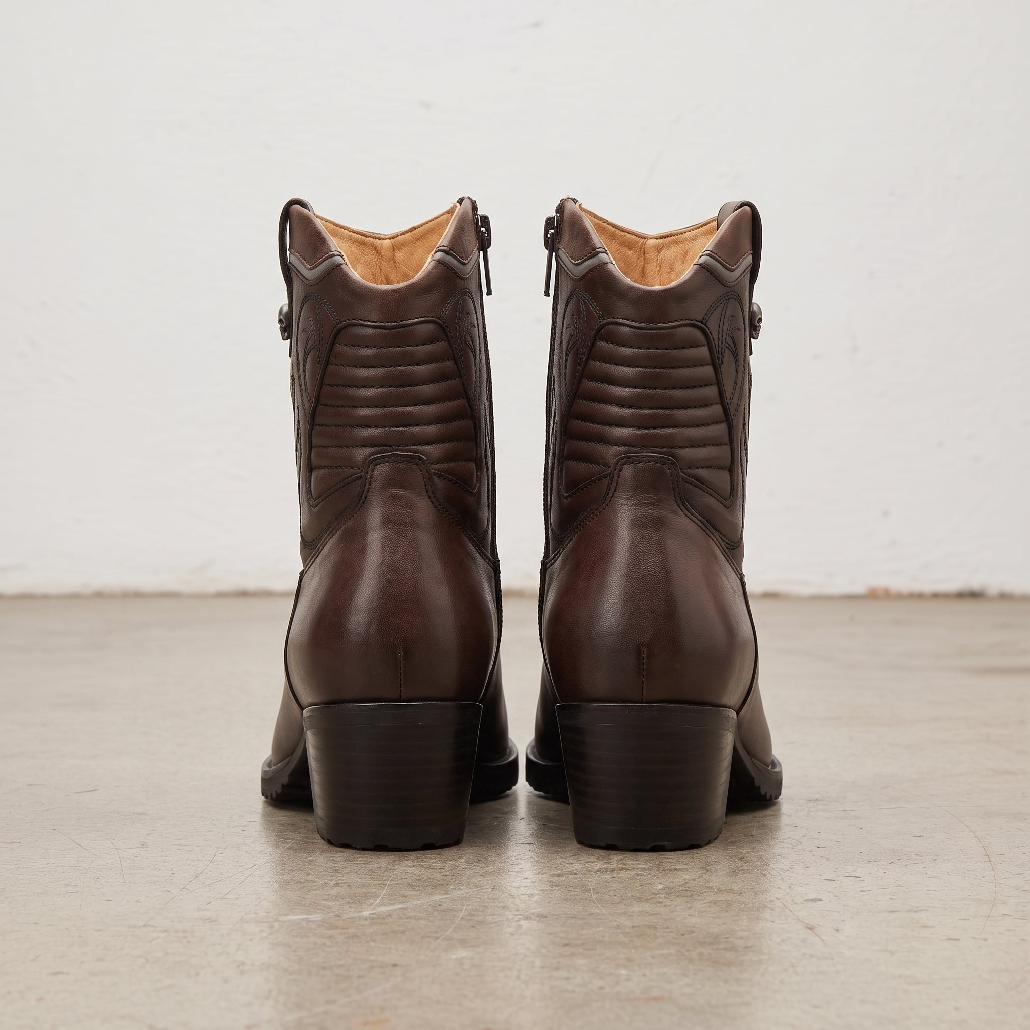 Women's Full-grain Calf Leather Western Cowboy Boots — Eastwell — Eastwell